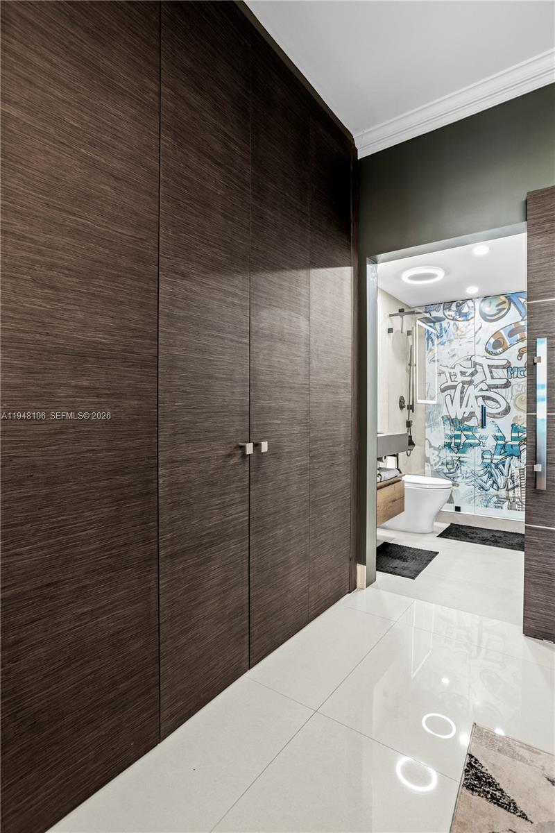 AVENTURA MARINA CONDO NUM - Residential