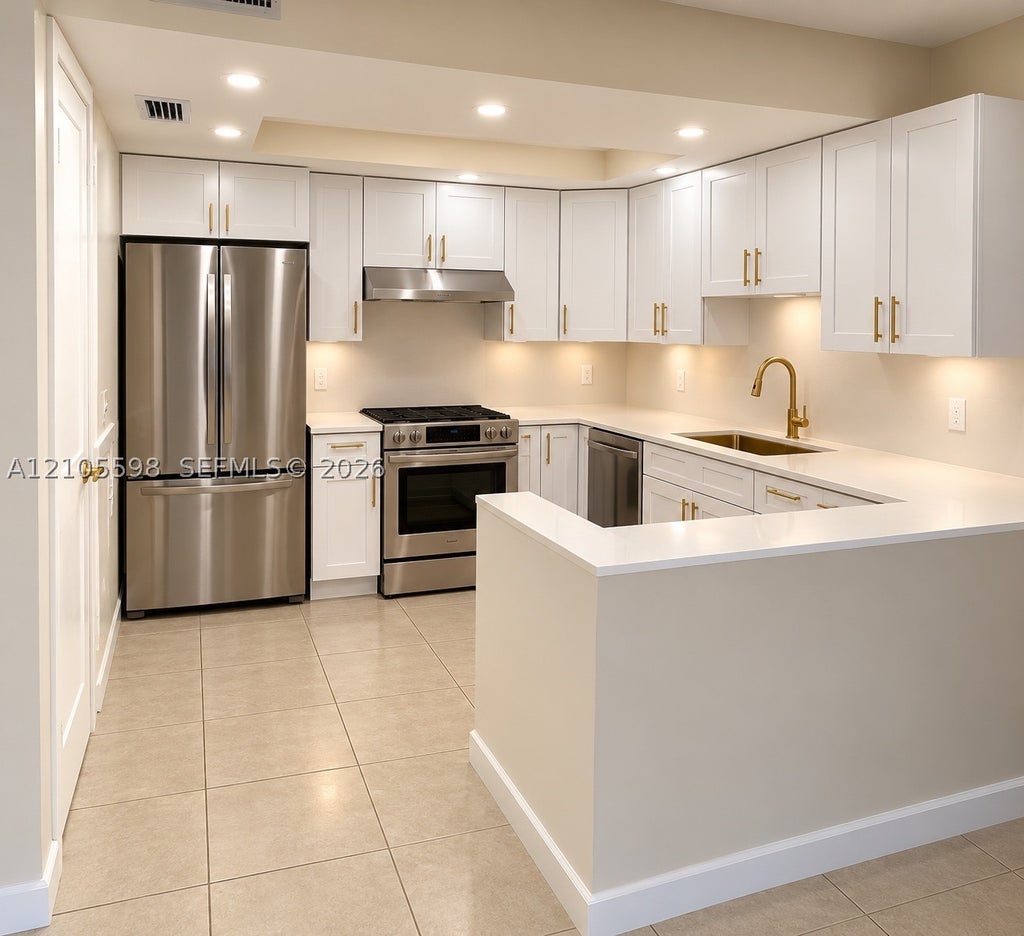 Photo of 61 Matador Ln #4-26, Davie, FL 33324 (MLS # A12105598)