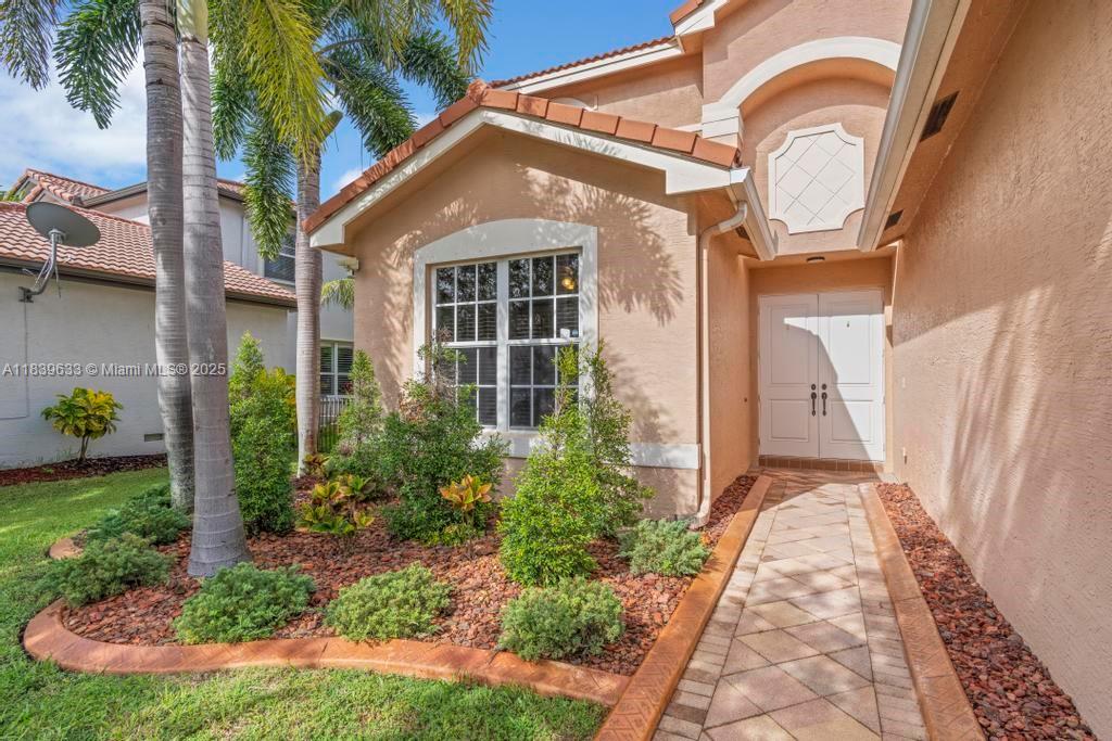 4528 SW 183rd Ave