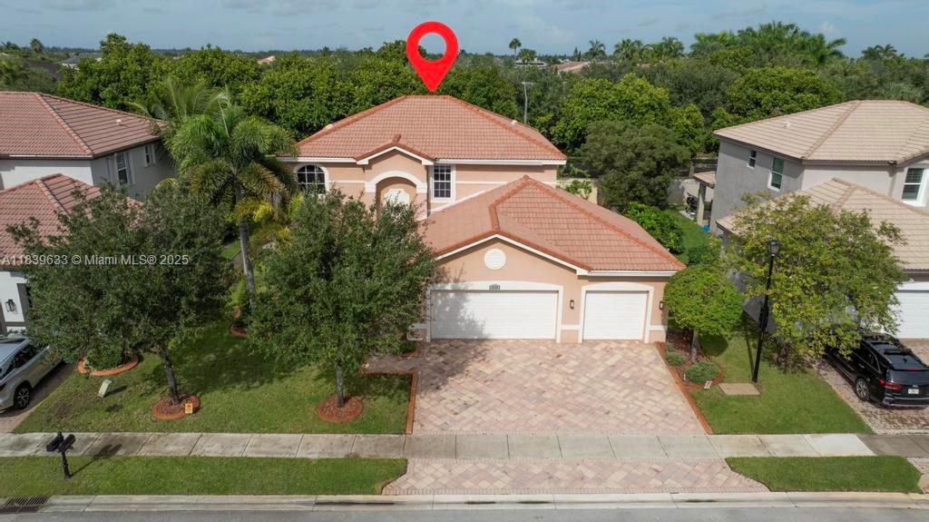 4528 SW 183rd Ave