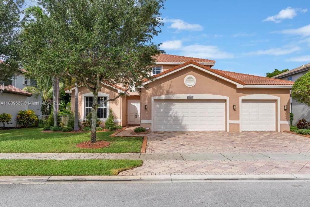 4528 SW 183rd Ave