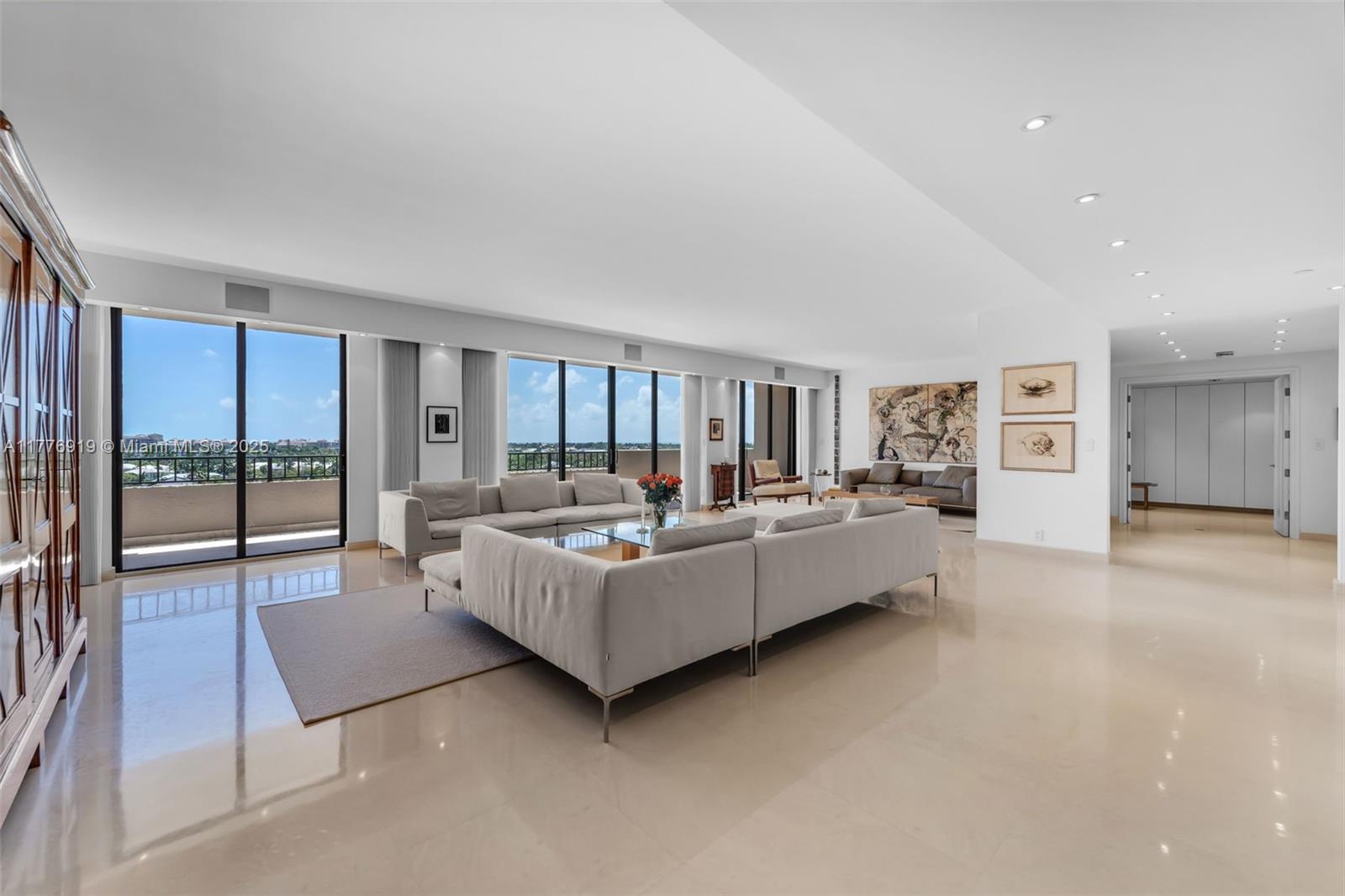 Property for Sale at 151 Crandon Blvd 725, Key Biscayne, Miami-Dade County, Florida - Bedrooms: 4 
Bathrooms: 4  - $2,750,000