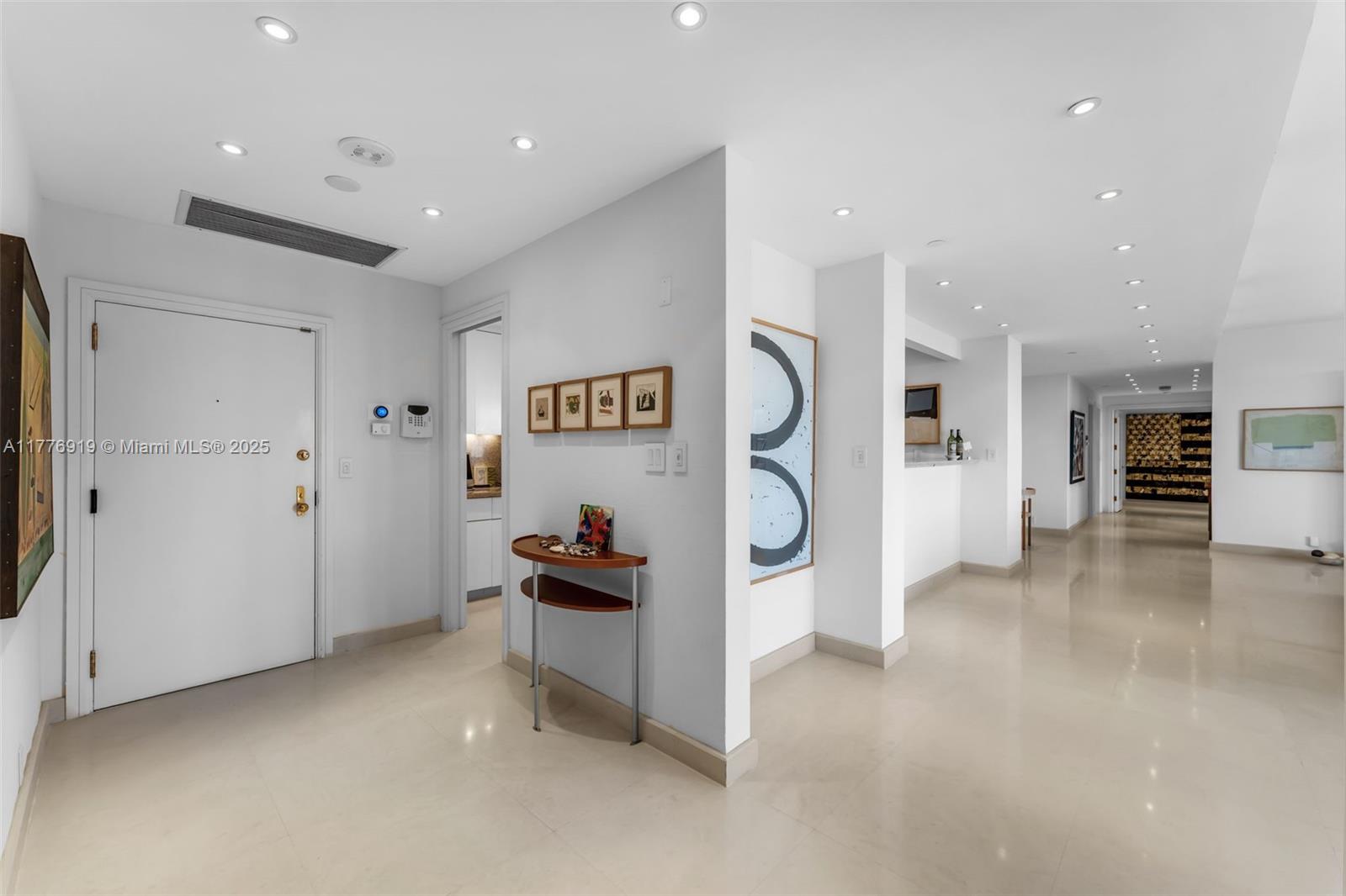 THE EMERALDBAY @ KEY COLO - Residential