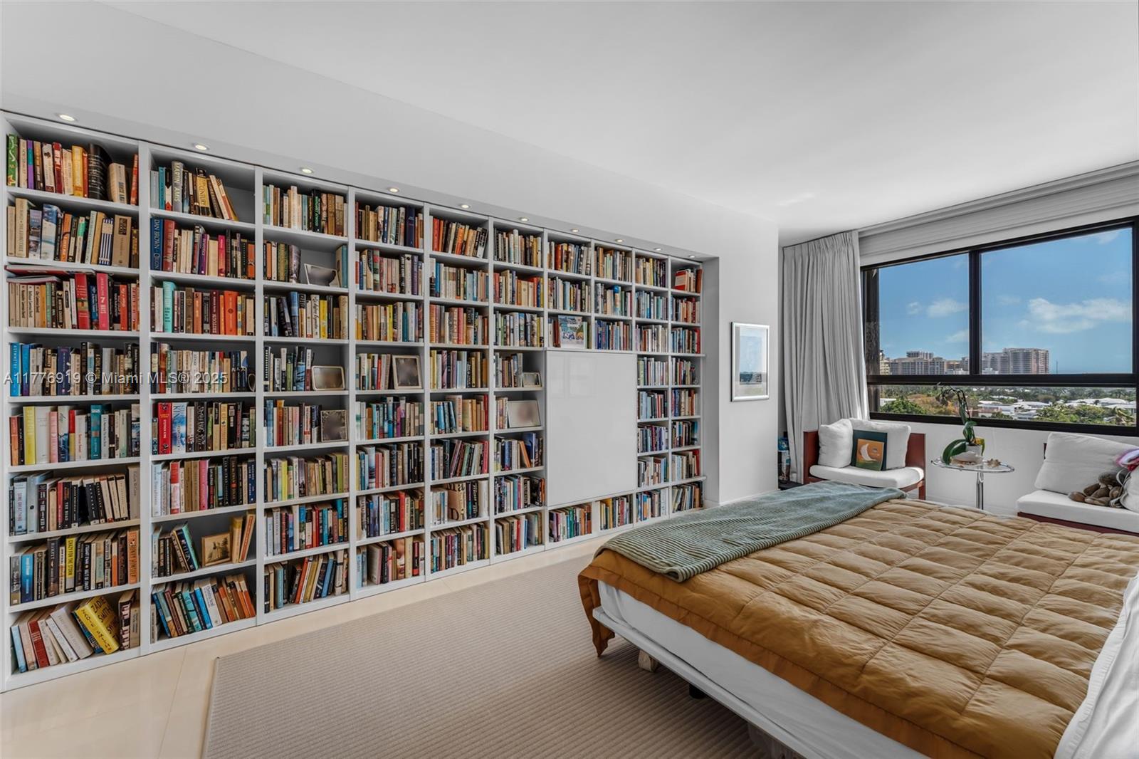 THE EMERALDBAY @ KEY COLO - Residential