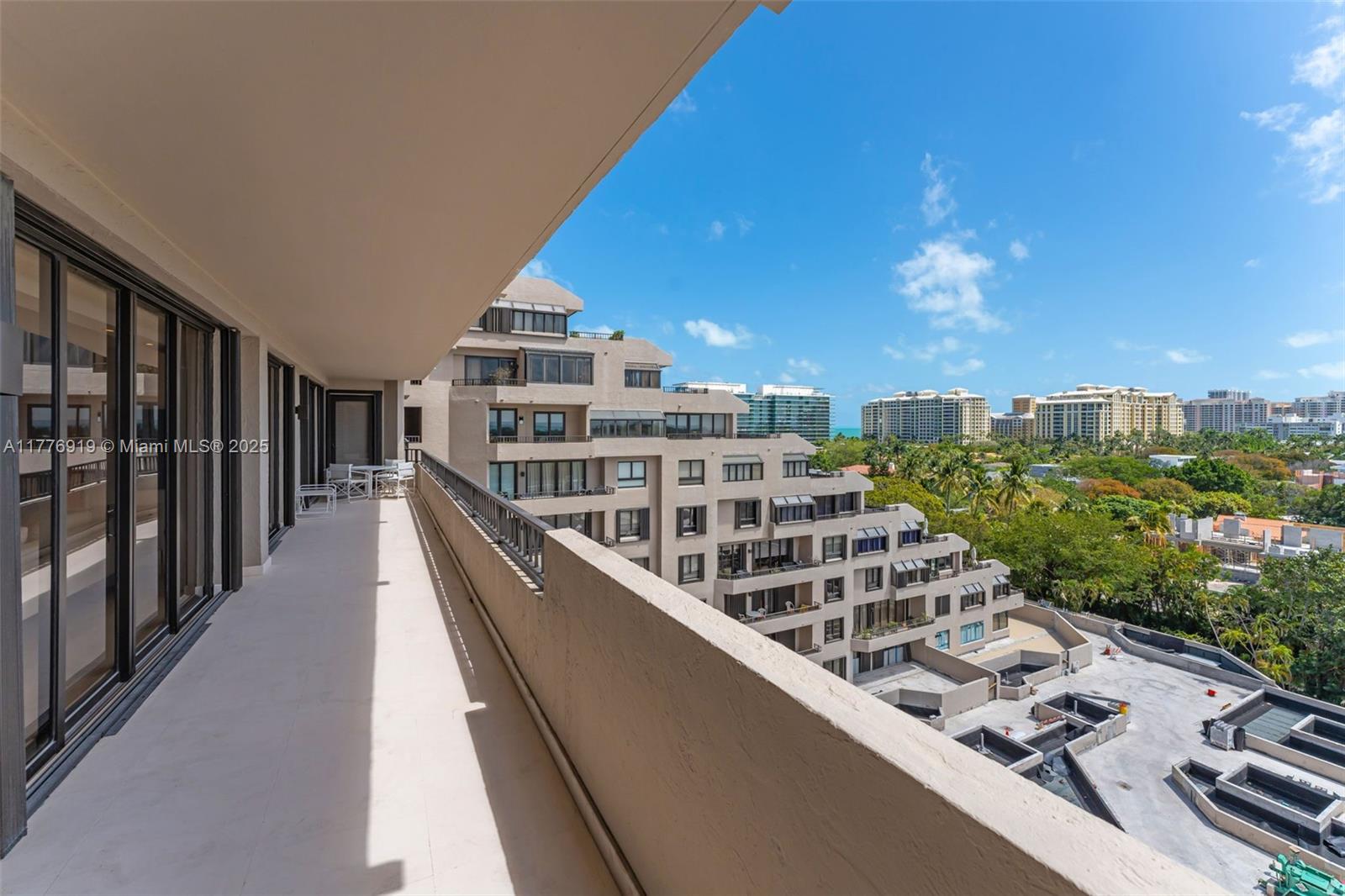 THE EMERALDBAY @ KEY COLO - Residential