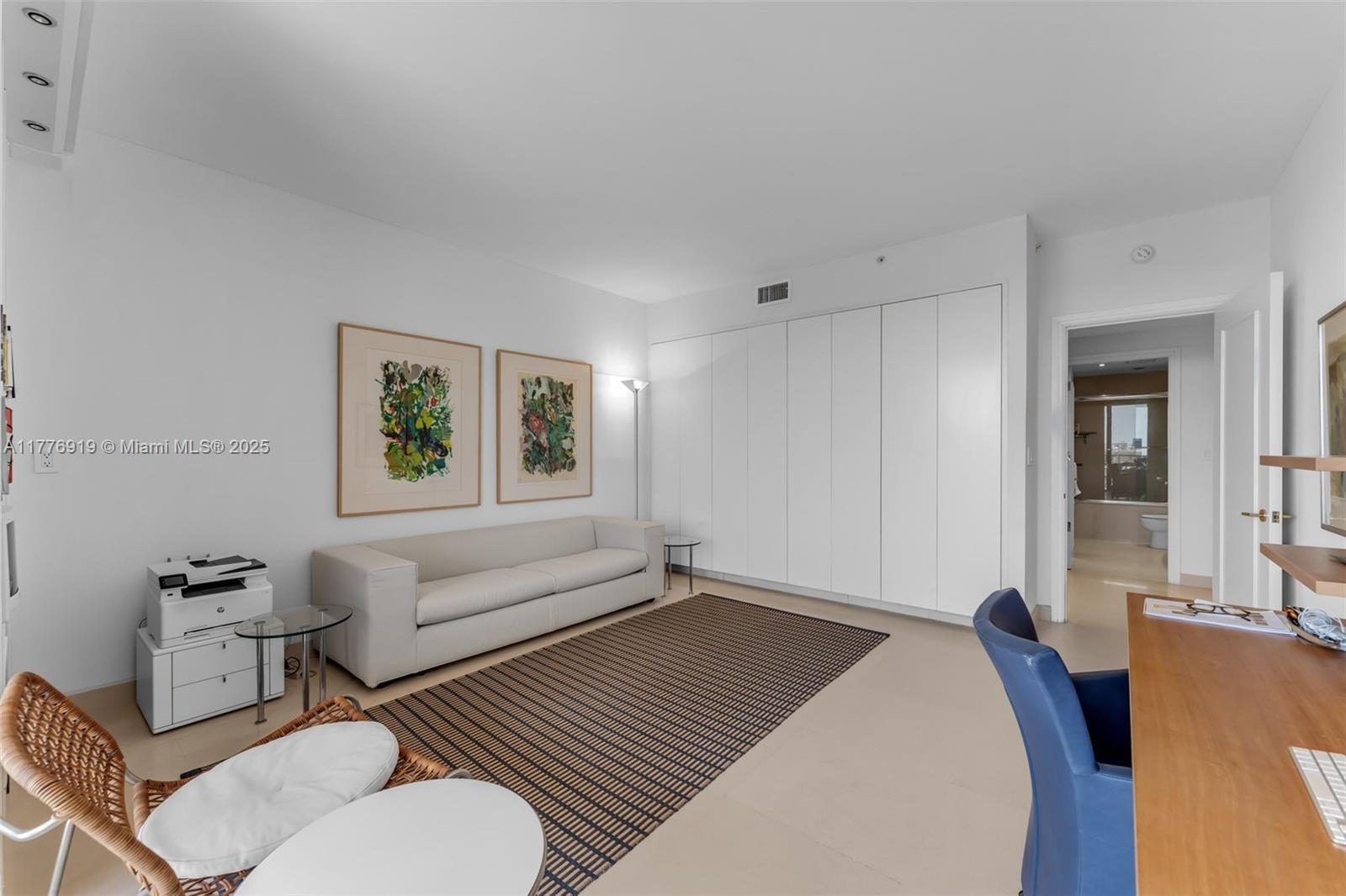 THE EMERALDBAY @ KEY COLO - Residential