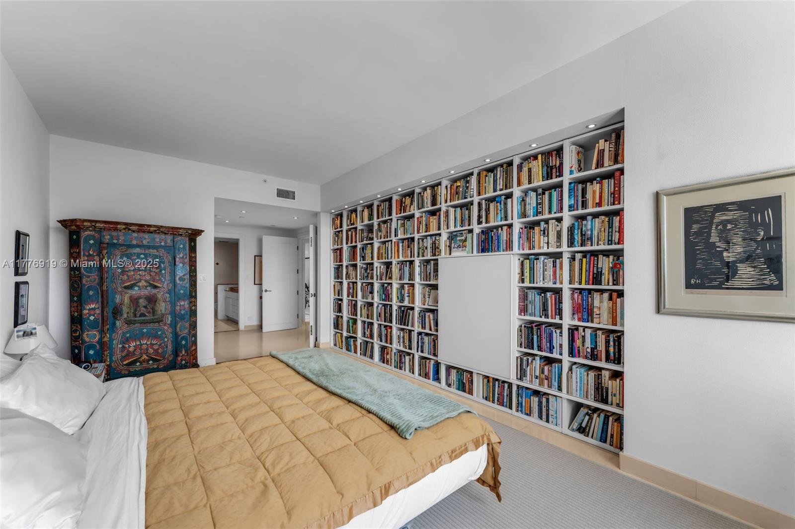 THE EMERALDBAY @ KEY COLO - Residential