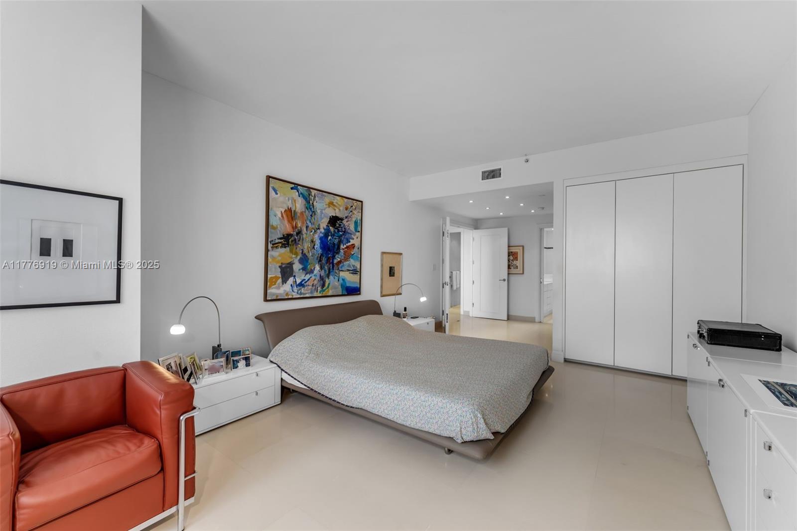 THE EMERALDBAY @ KEY COLO - Residential