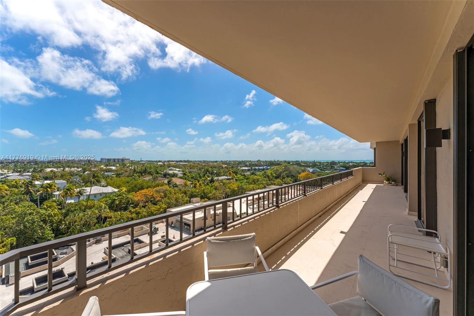 THE EMERALDBAY @ KEY COLO - Residential