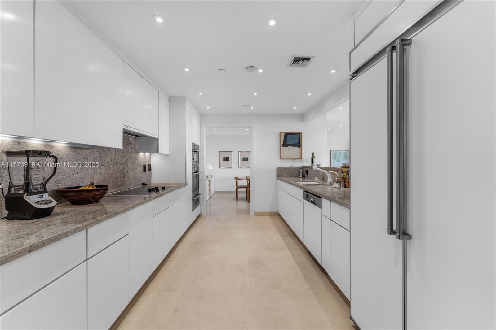 THE EMERALDBAY @ KEY COLO - Residential