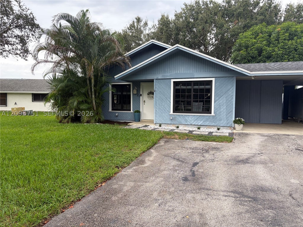 Photo of 3721 W Valley Green Dr #48, Davie, FL 33328 (MLS # A12096751)