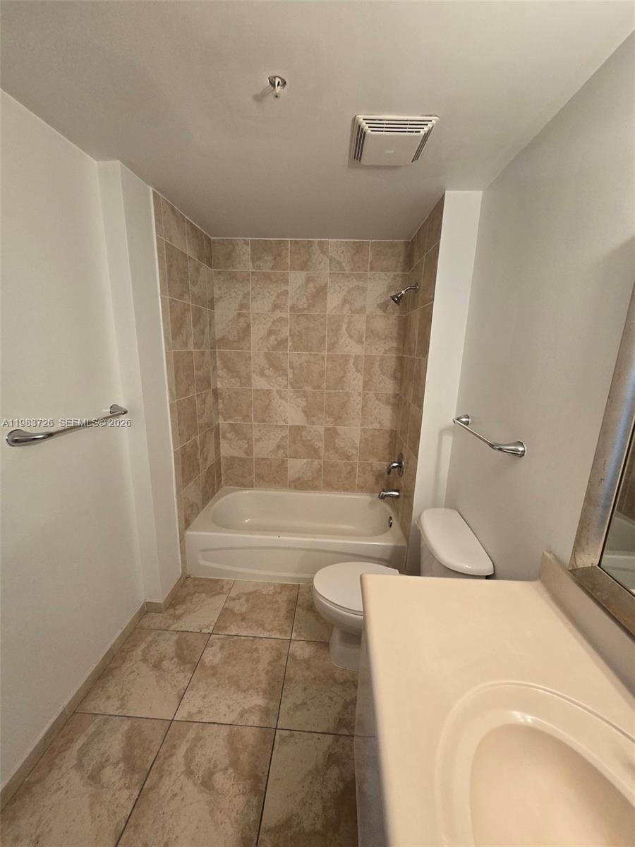 360 CONDO B - Residential