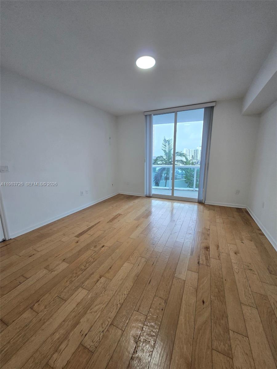 360 CONDO B - Residential