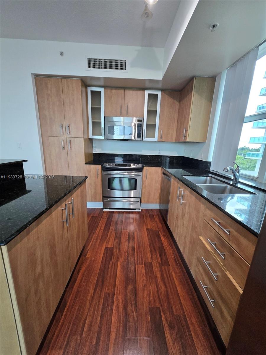 360 CONDO B - Residential