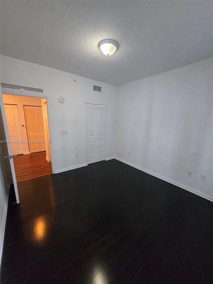 360 CONDO B - Residential