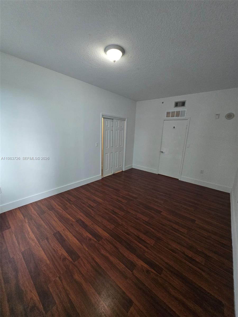 360 CONDO B - Residential
