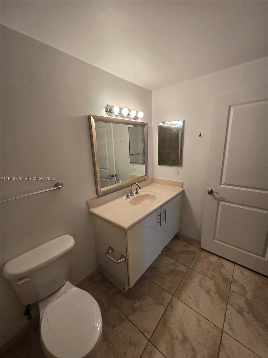 360 CONDO B - Residential