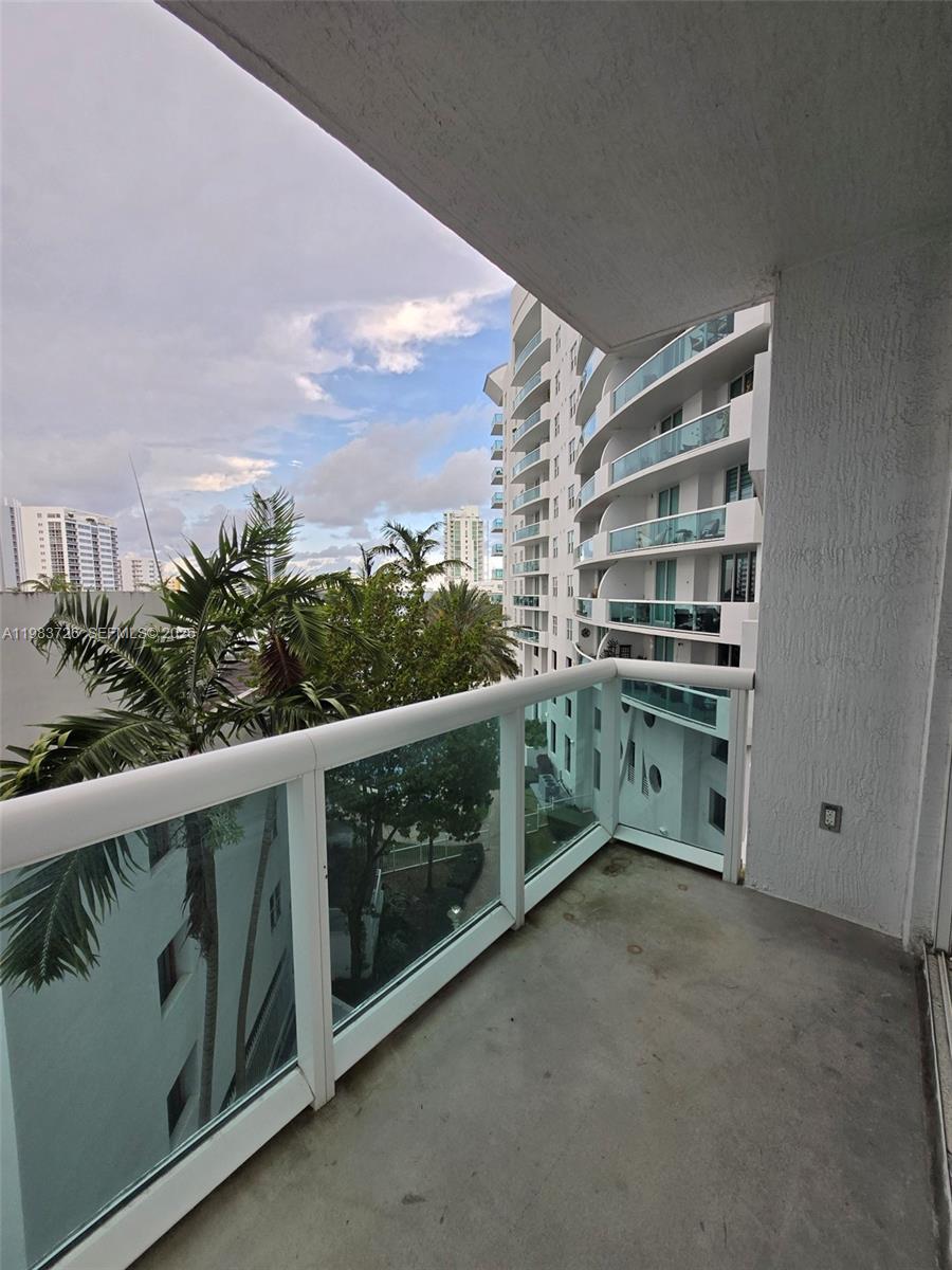 360 CONDO B - Residential