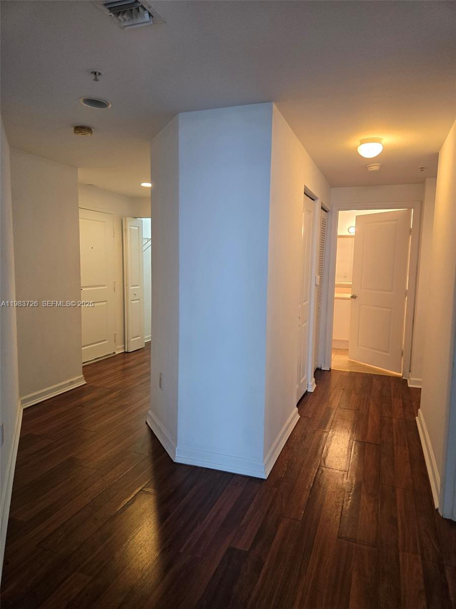 360 CONDO B - Residential