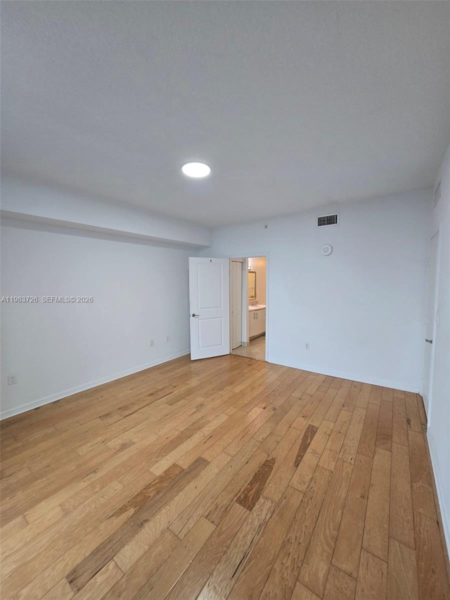 360 CONDO B - Residential