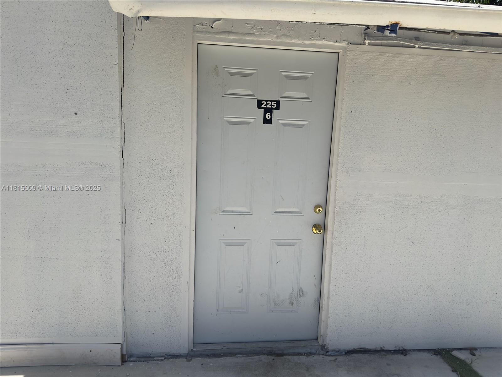 Rental Property at 225 Ne 56th St 225-6, Miami, Broward County, Florida - Bedrooms: 1 
Bathrooms: 1  - $1,500 MO.
