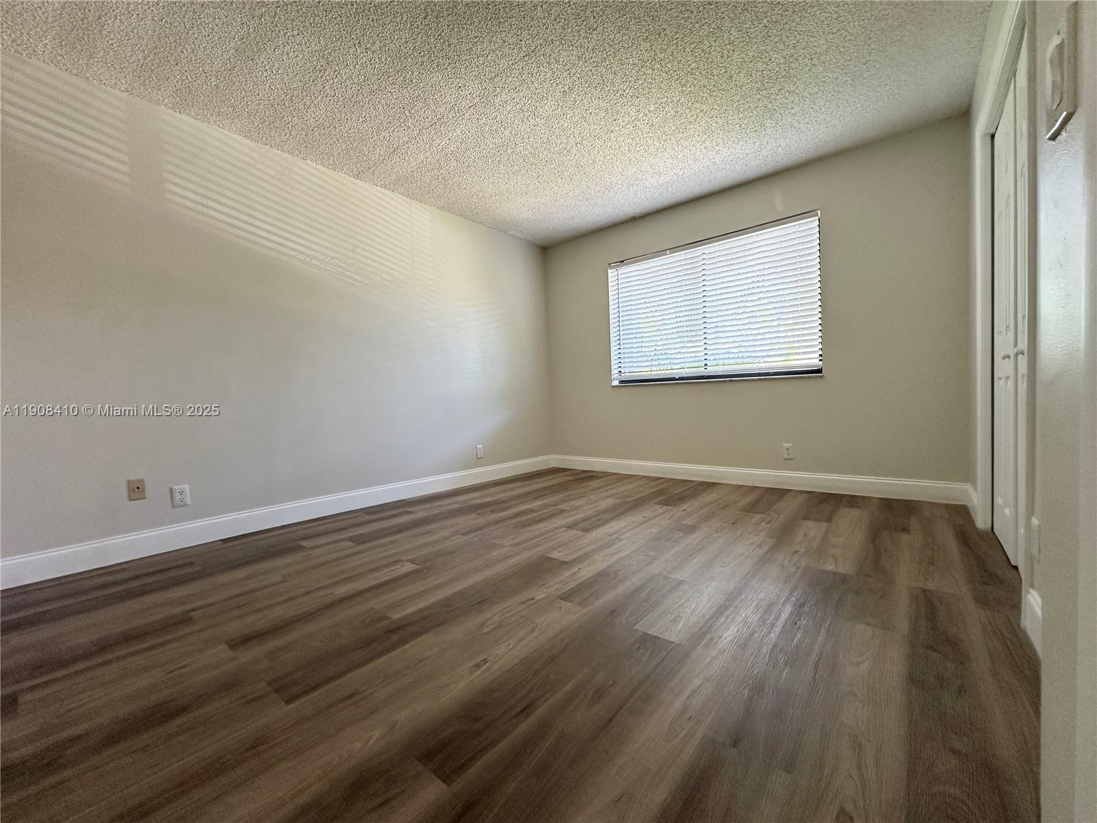 RACQUET CLUB APARTMENTS A - Residential Lease