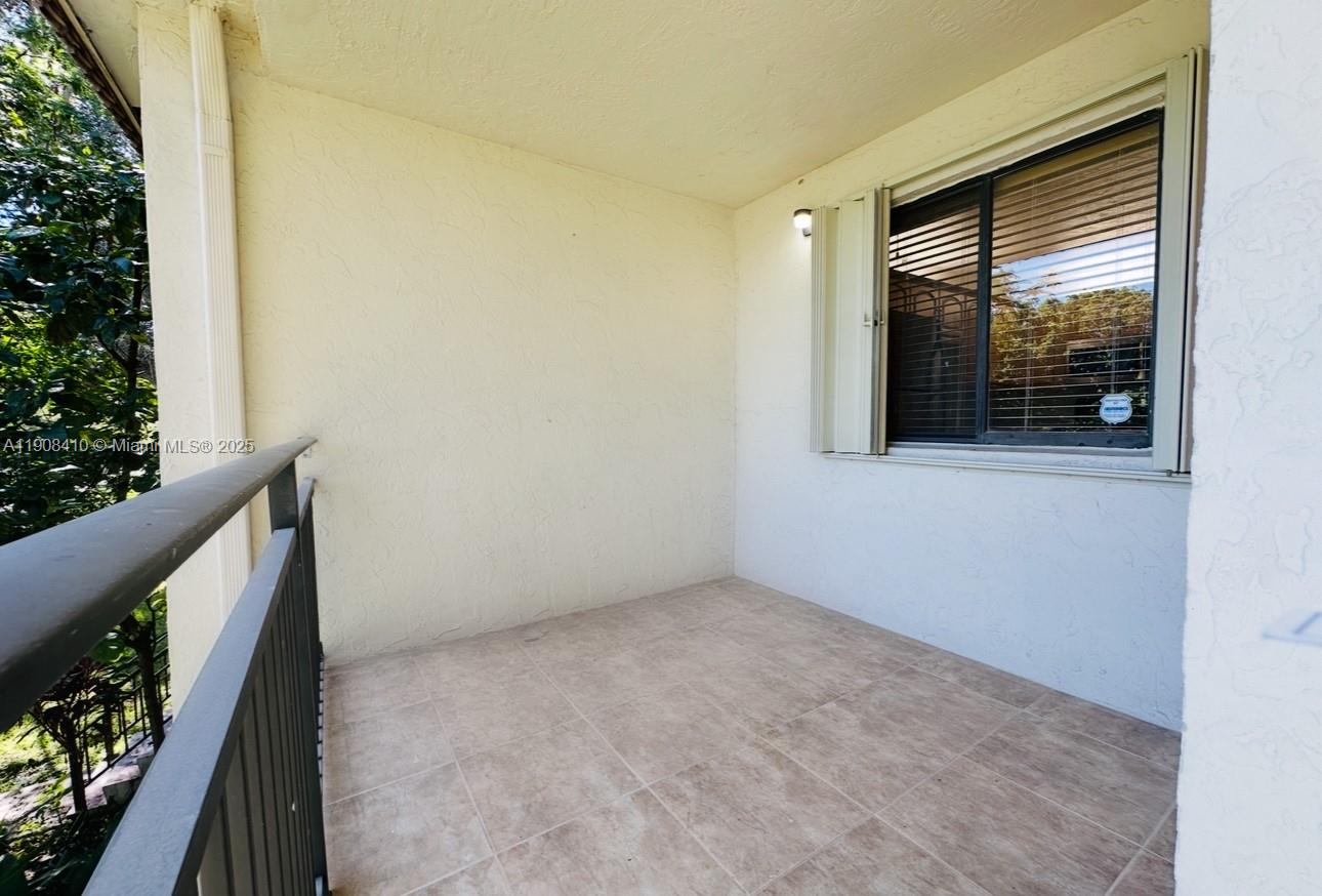 RACQUET CLUB APARTMENTS A - Residential Lease