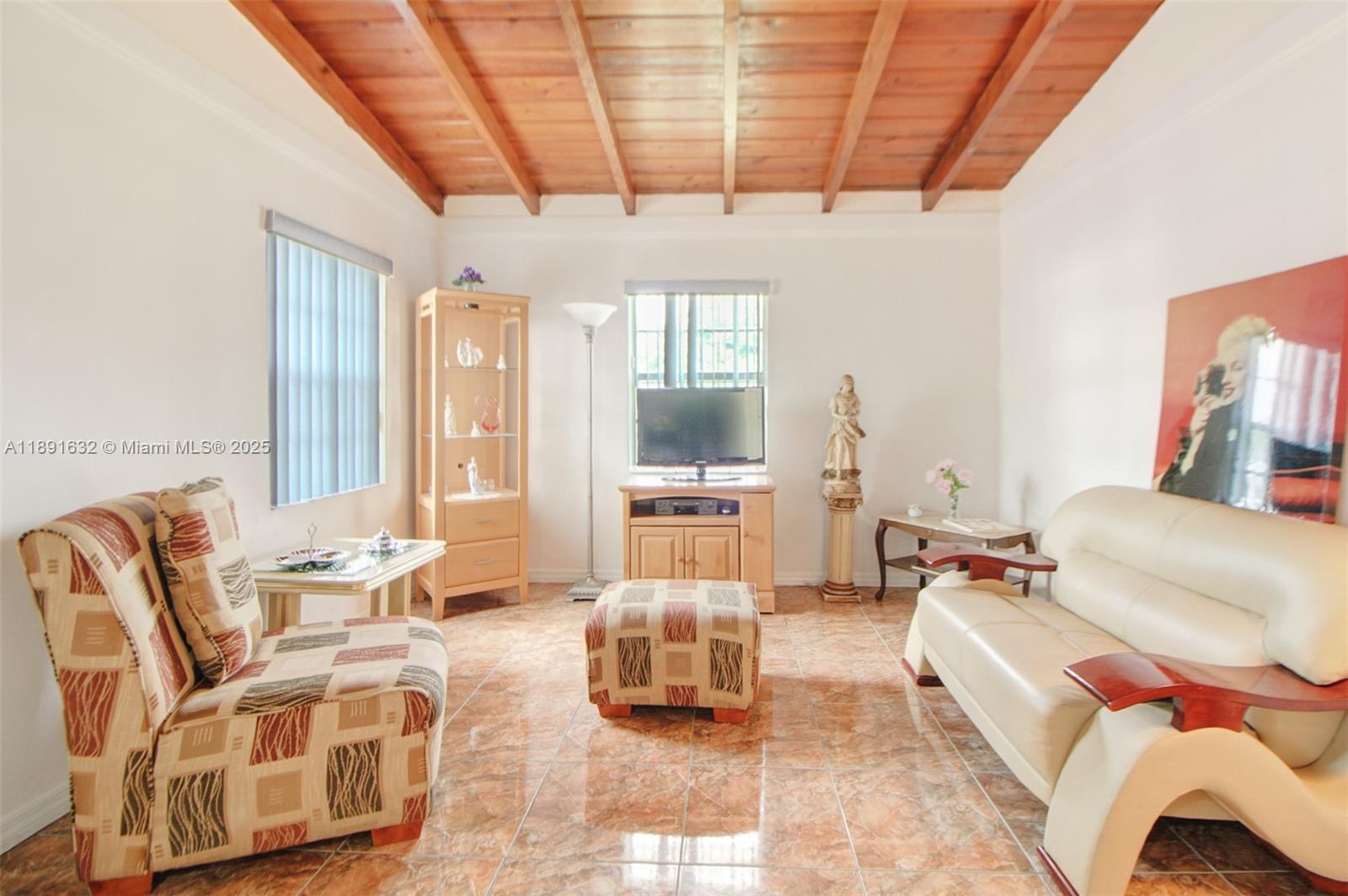 ANDERSON HEIGHTS - Residential