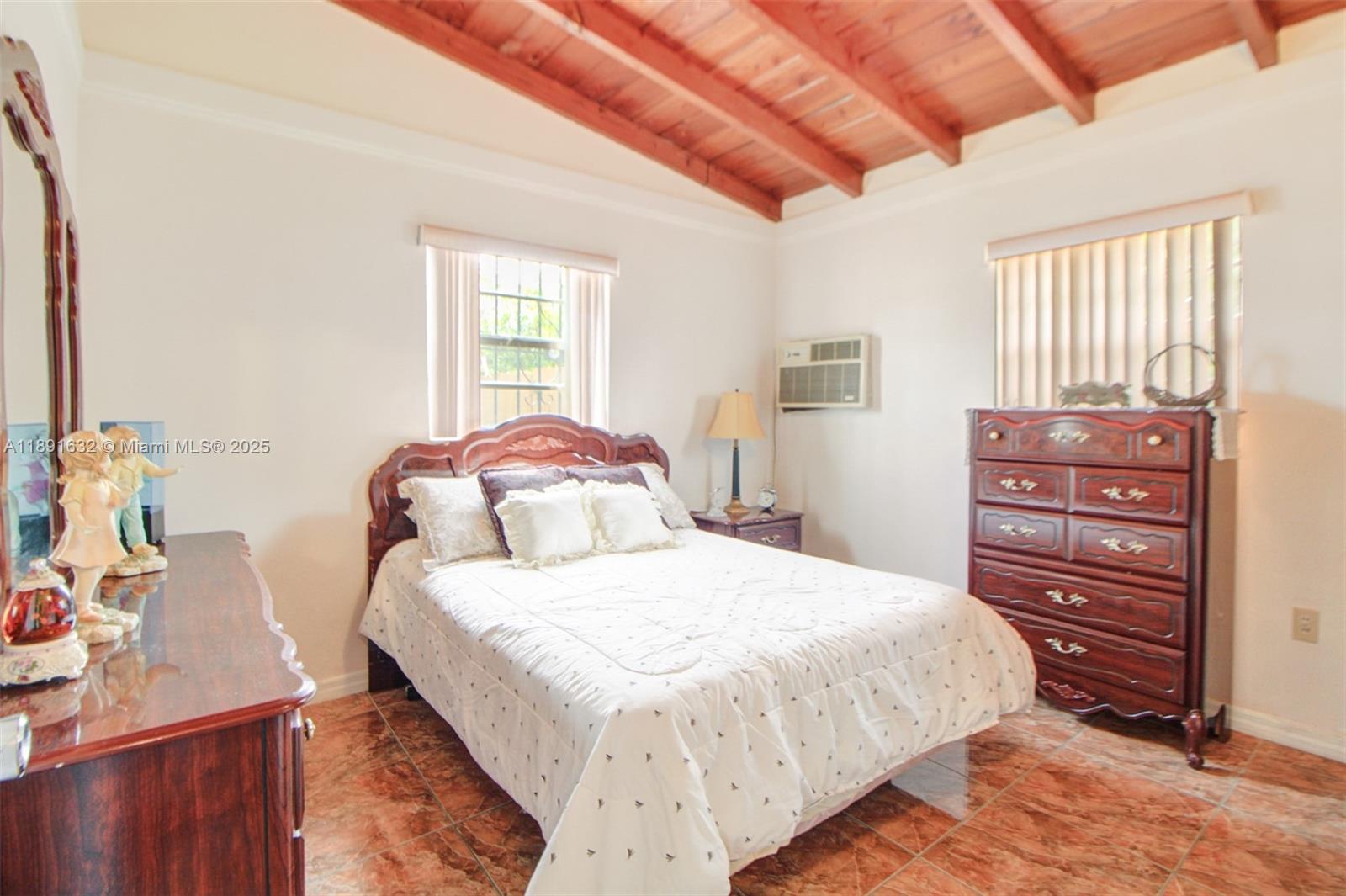 ANDERSON HEIGHTS - Residential