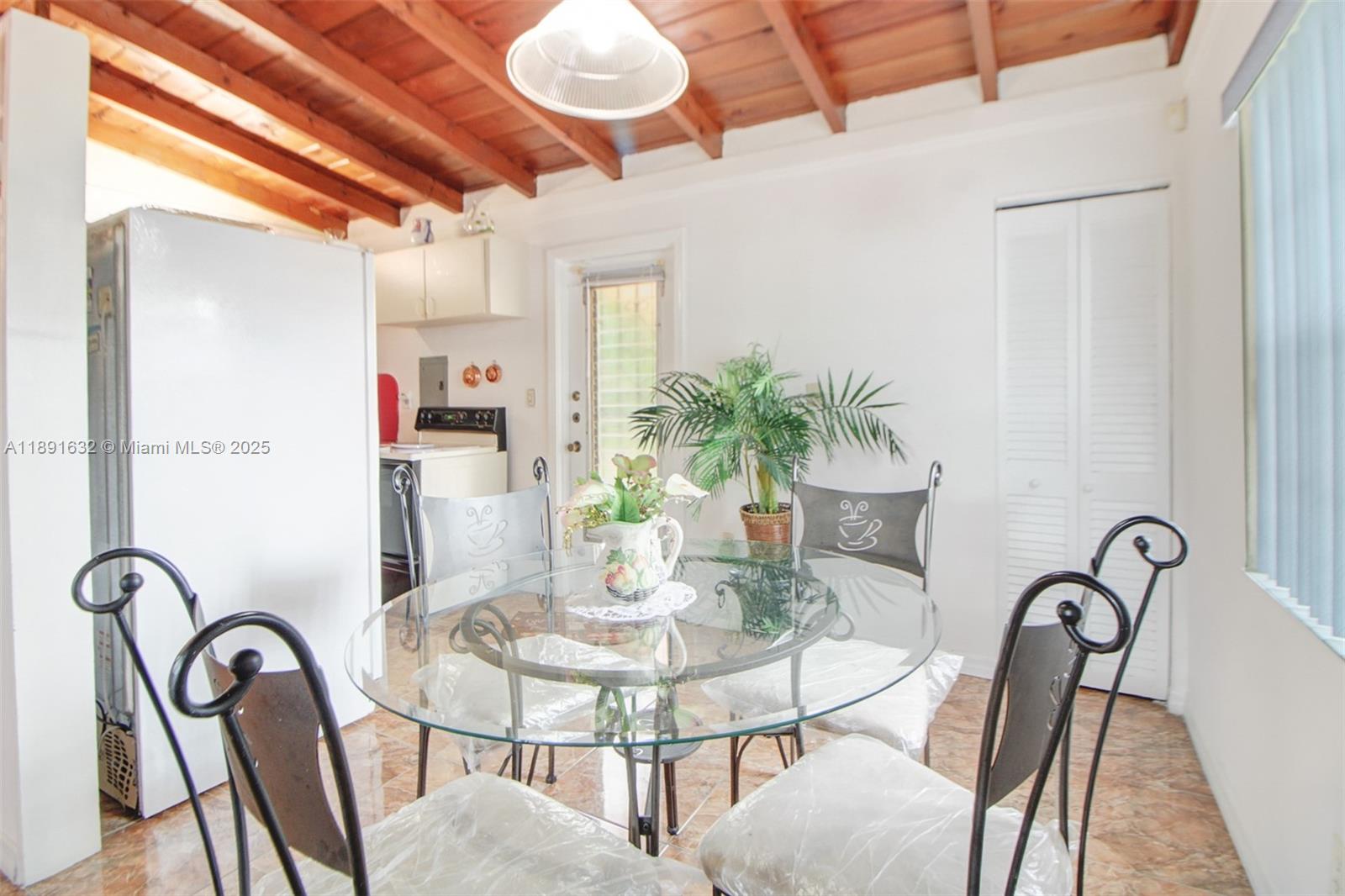 ANDERSON HEIGHTS - Residential