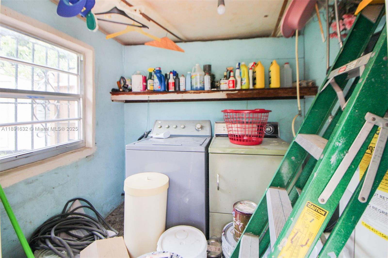 ANDERSON HEIGHTS - Residential