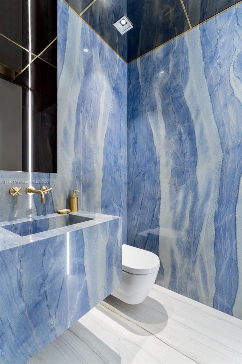 ONE THOUSAND MUSEUM CONDO - Residential