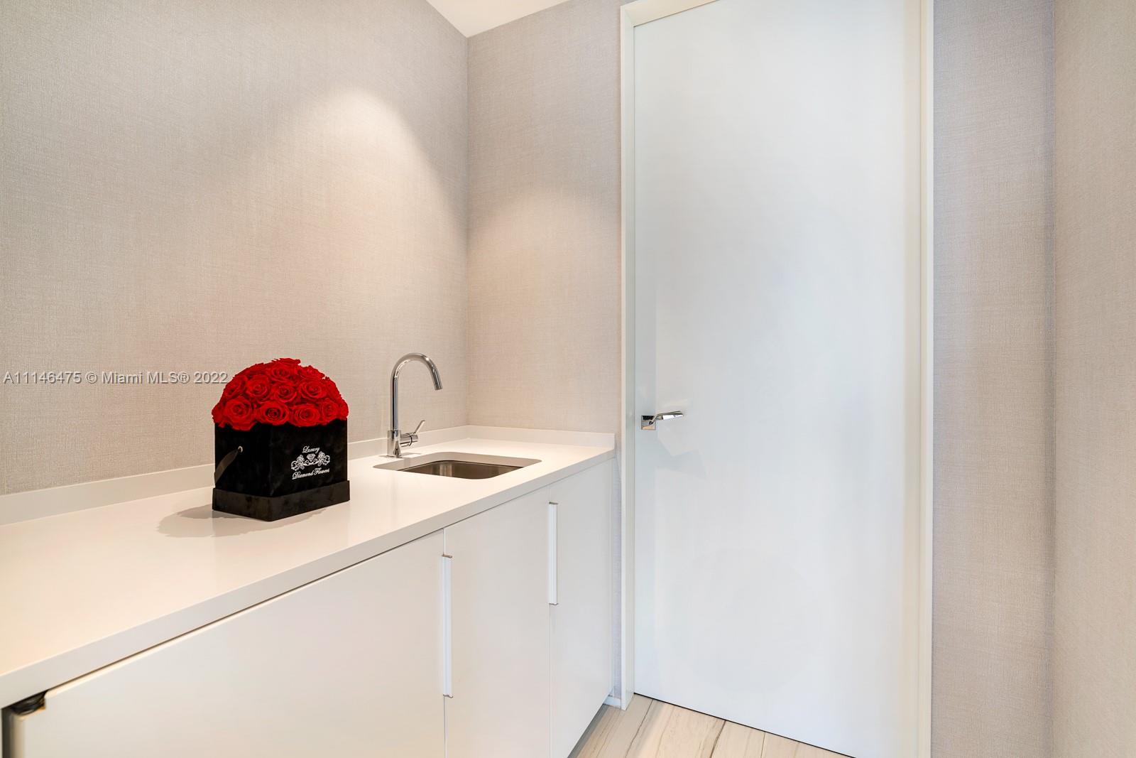 ONE THOUSAND MUSEUM CONDO - Residential