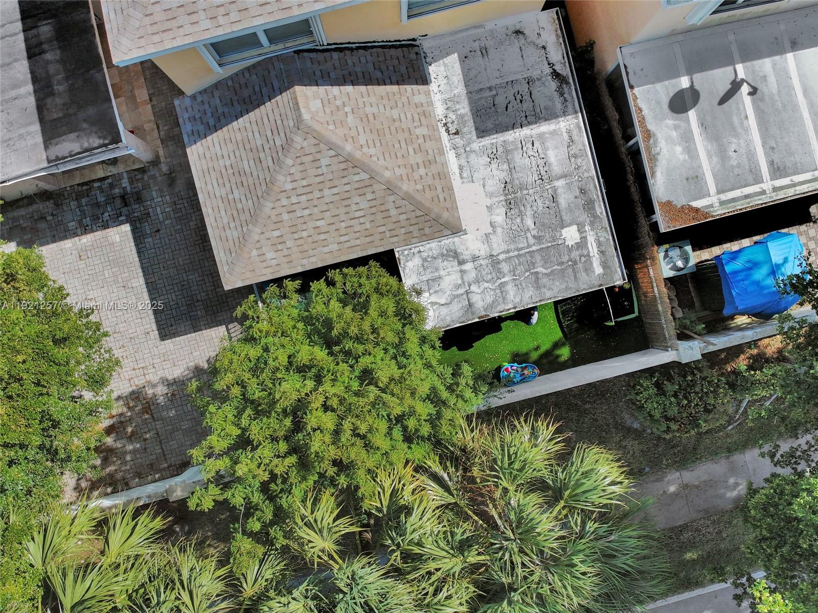 CRYSTAL VIEW TOWNHOMES PL - Residential Lease