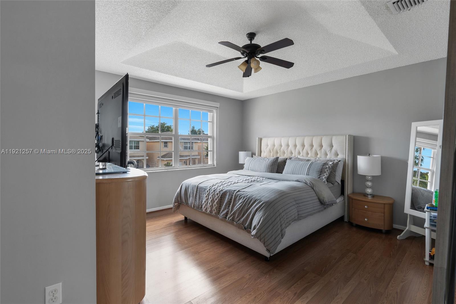 CRYSTAL VIEW TOWNHOMES PL - Residential Lease