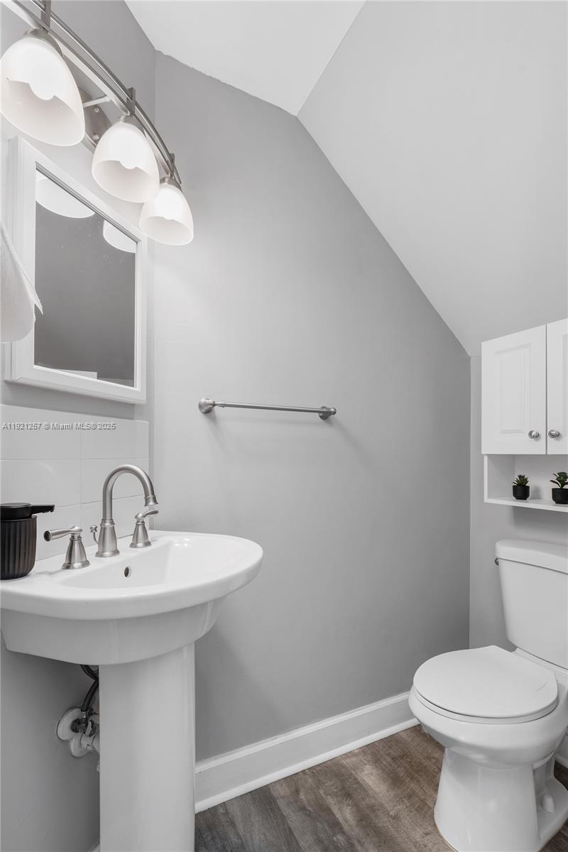 CRYSTAL VIEW TOWNHOMES PL - Residential Lease