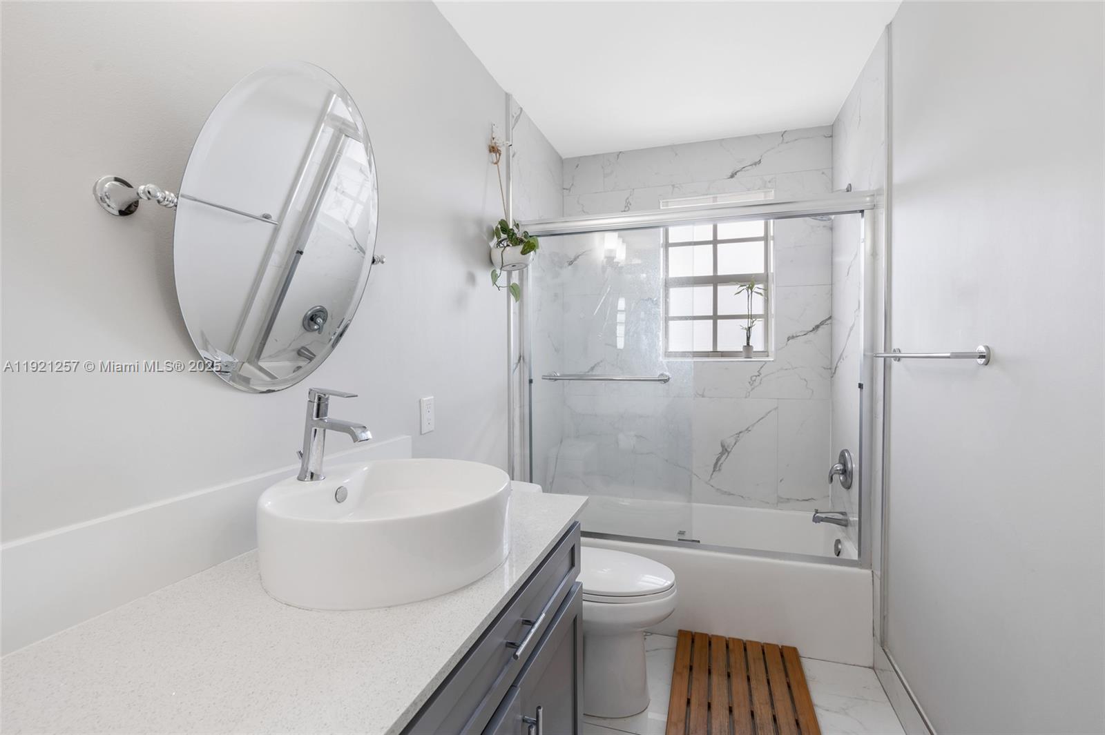 CRYSTAL VIEW TOWNHOMES PL - Residential Lease