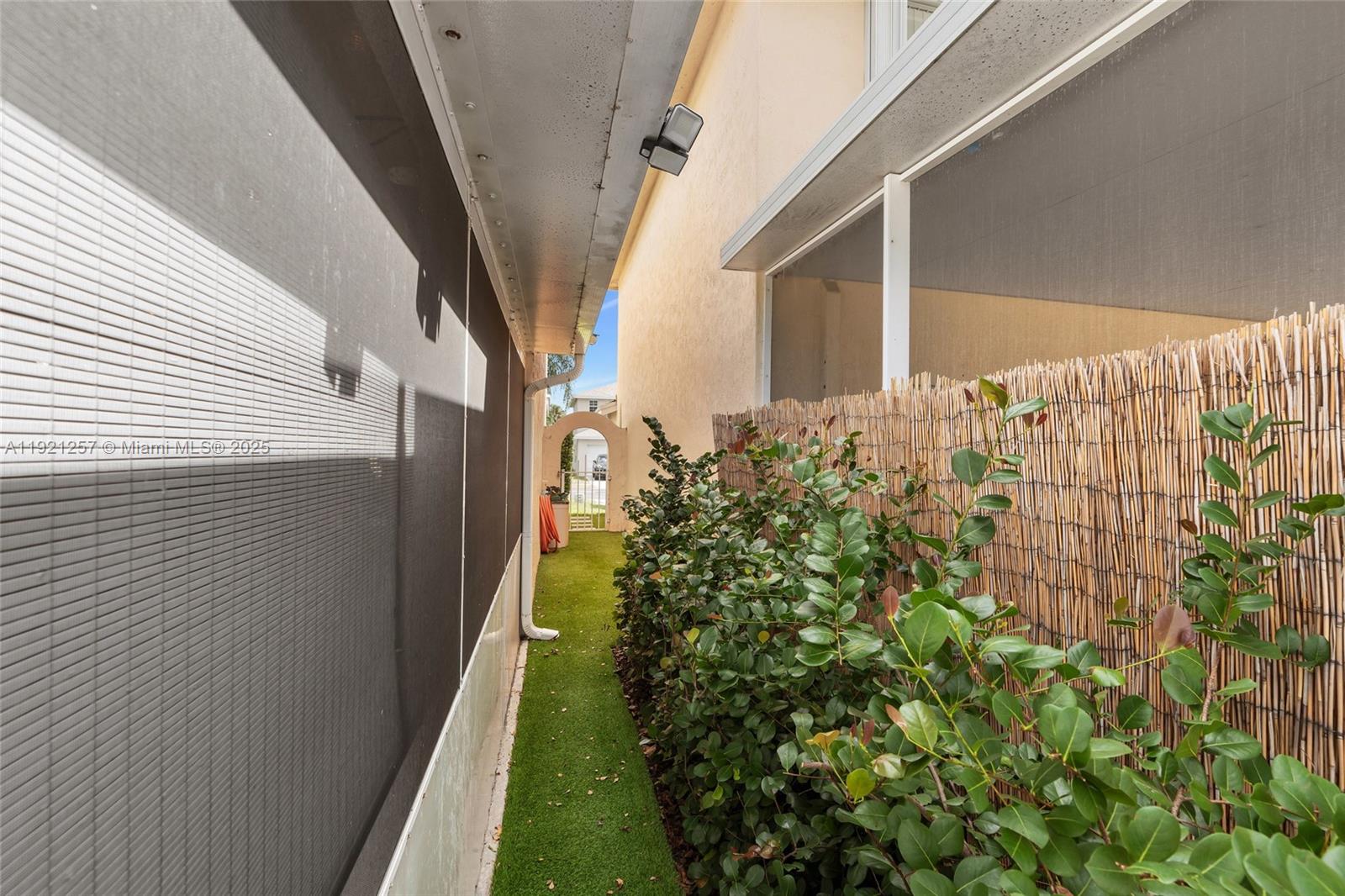 CRYSTAL VIEW TOWNHOMES PL - Residential Lease