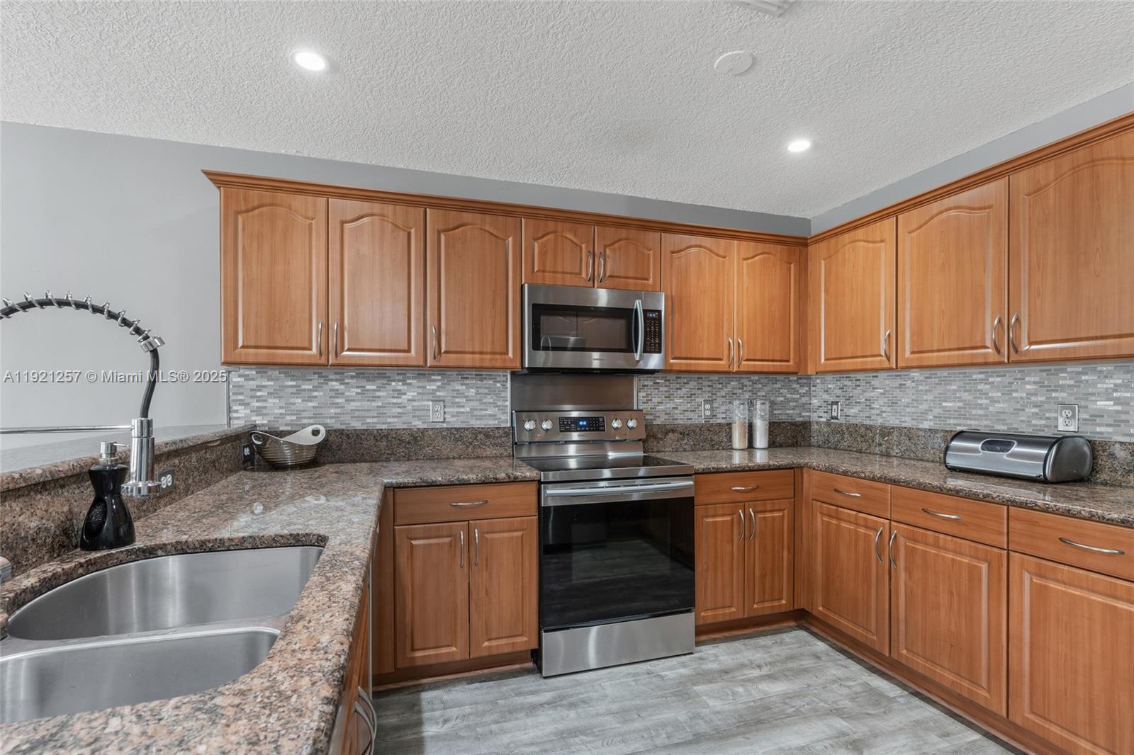 CRYSTAL VIEW TOWNHOMES PL - Residential Lease