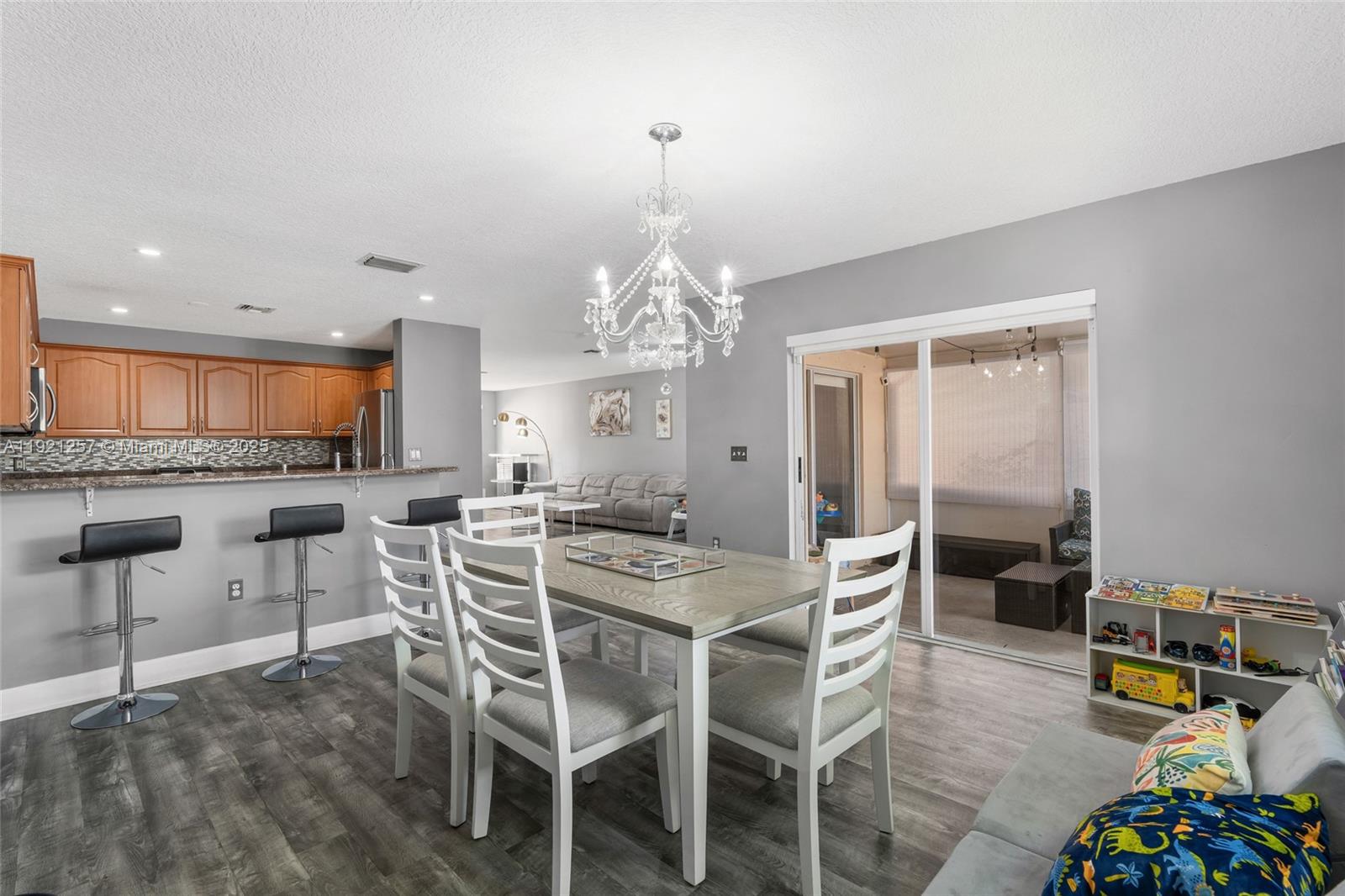 CRYSTAL VIEW TOWNHOMES PL - Residential Lease