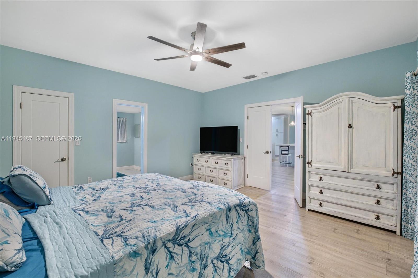 COUNTRY CLUB ESTS OF HOME - Residential