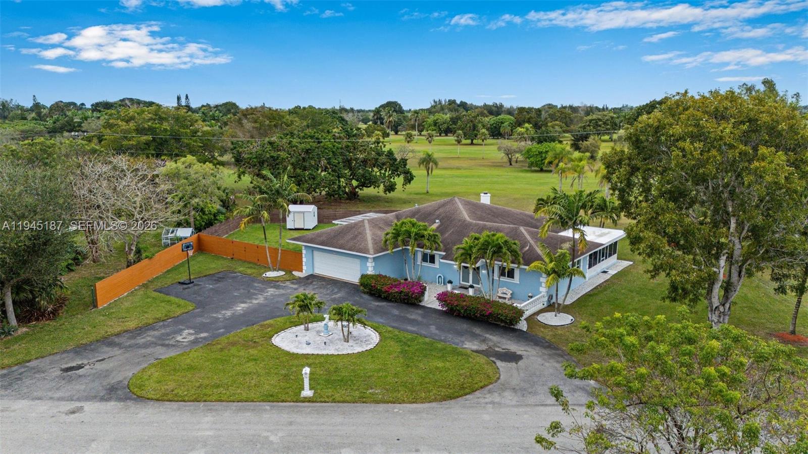 COUNTRY CLUB ESTS OF HOME - Residential