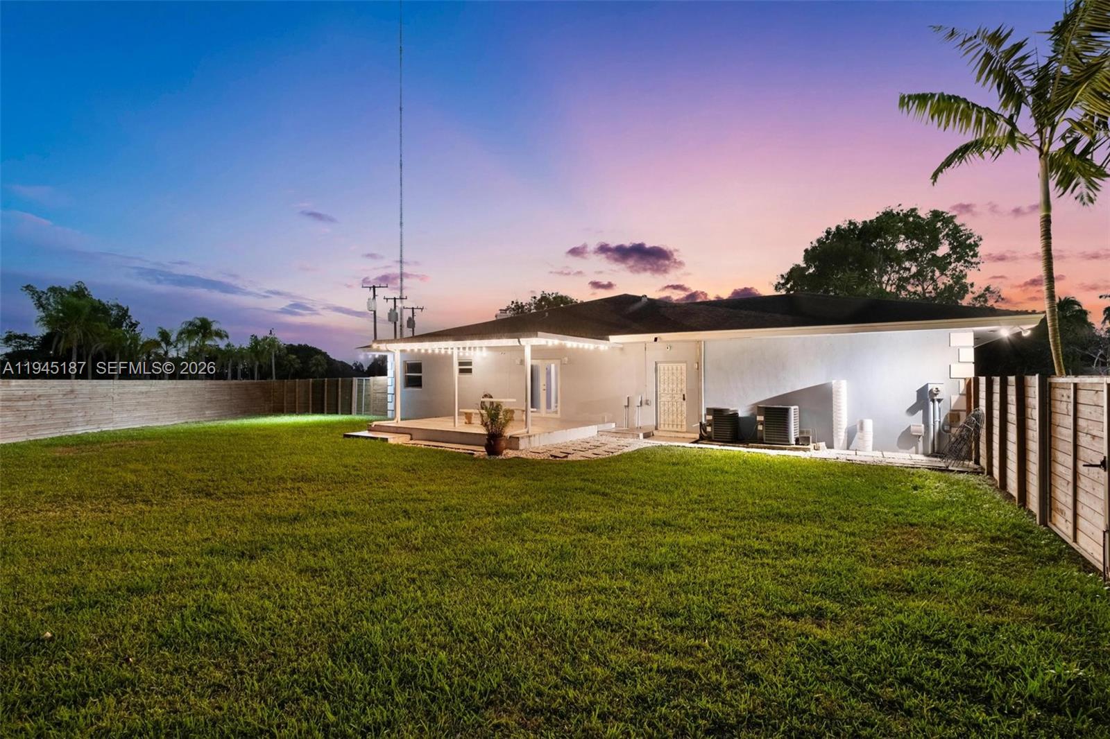 COUNTRY CLUB ESTS OF HOME - Residential