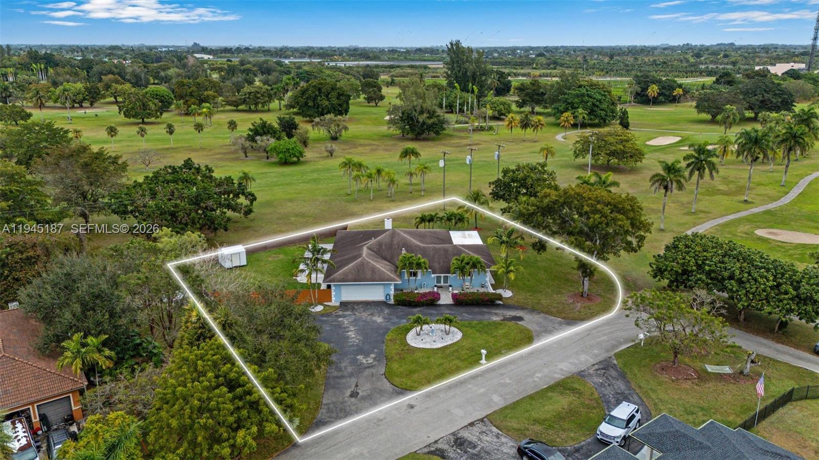 COUNTRY CLUB ESTS OF HOME - Residential