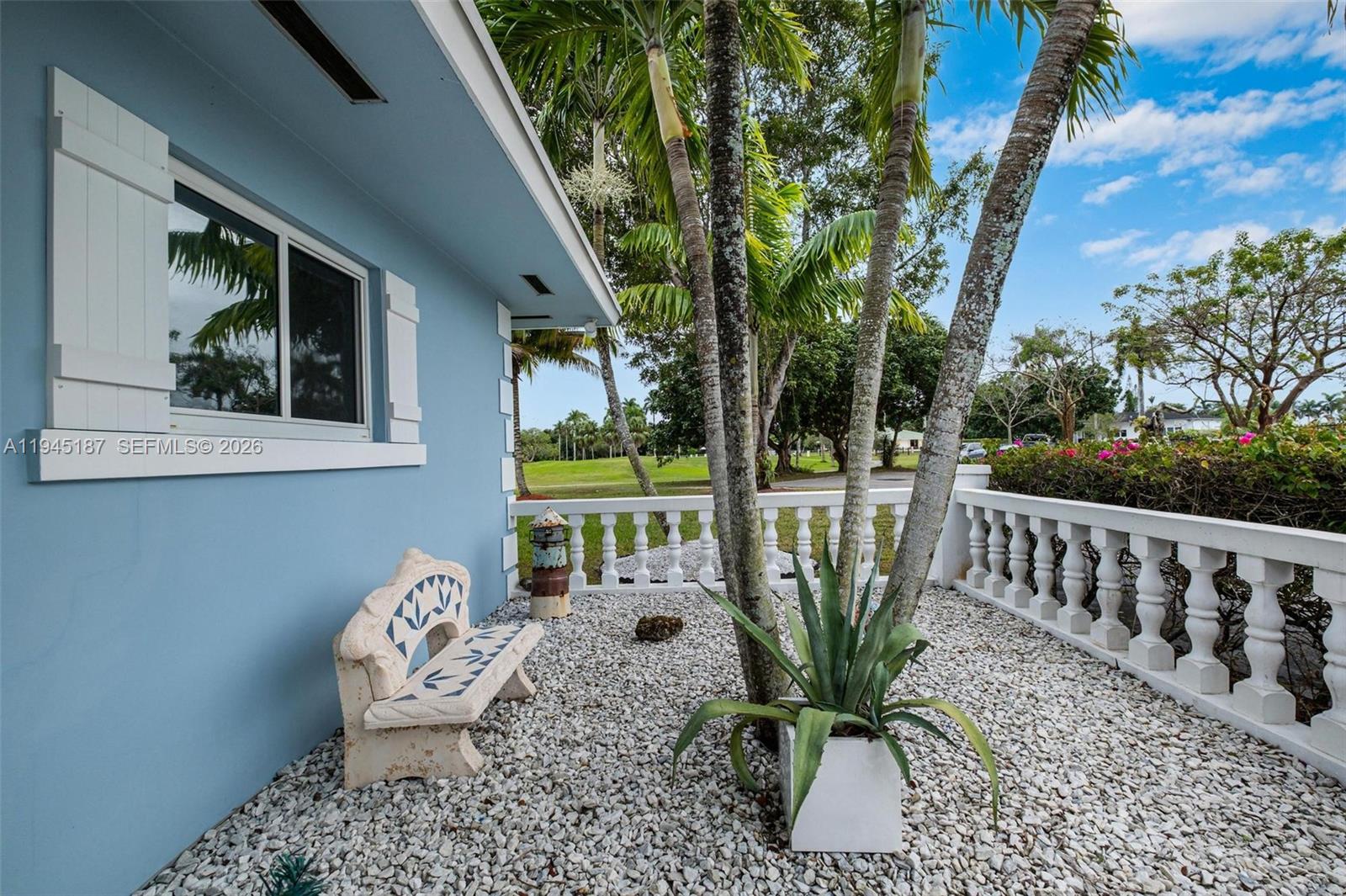 COUNTRY CLUB ESTS OF HOME - Residential