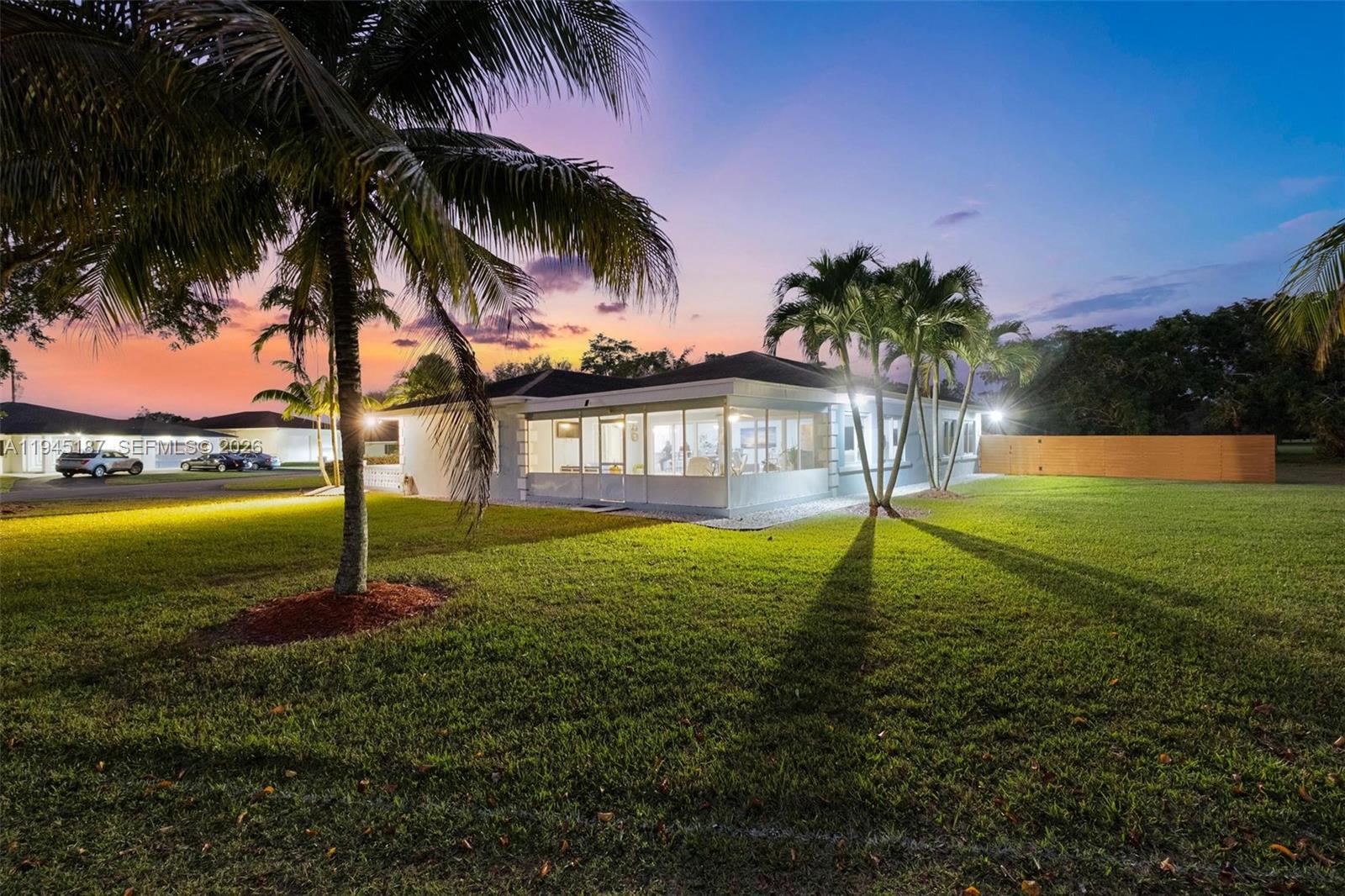 COUNTRY CLUB ESTS OF HOME - Residential