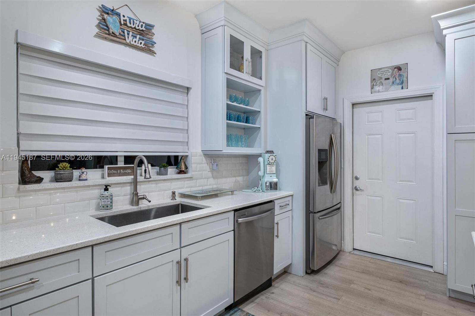 COUNTRY CLUB ESTS OF HOME - Residential