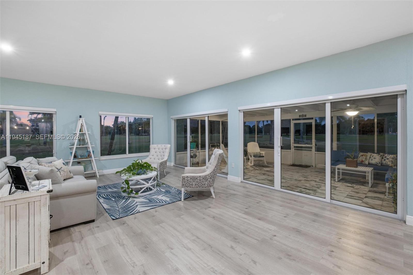 COUNTRY CLUB ESTS OF HOME - Residential