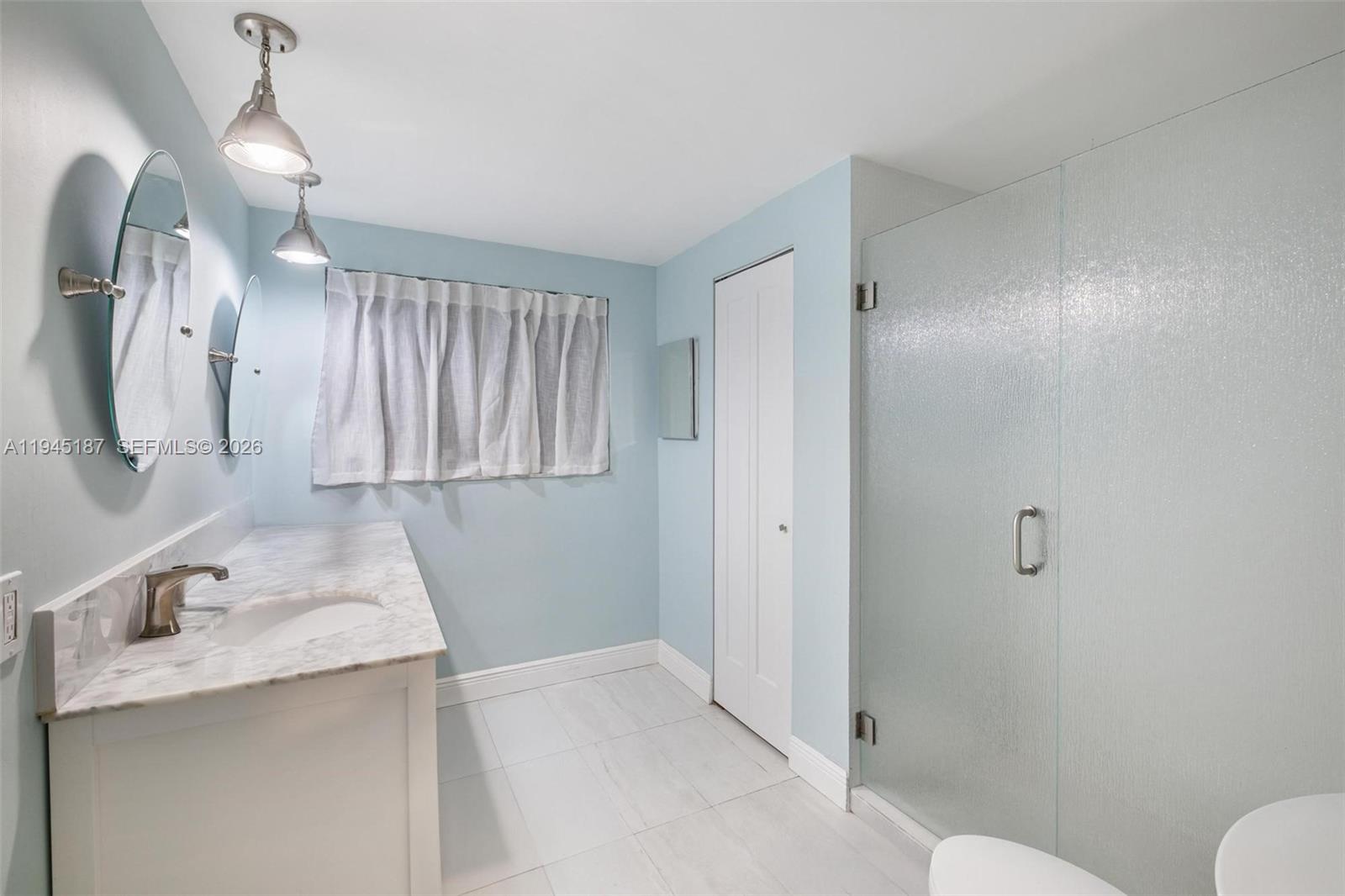 COUNTRY CLUB ESTS OF HOME - Residential