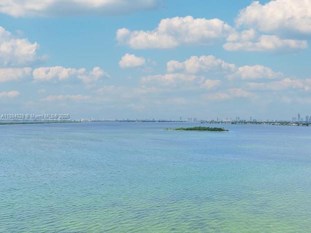 ARIA RESERVE MIAMI - Residential Lease